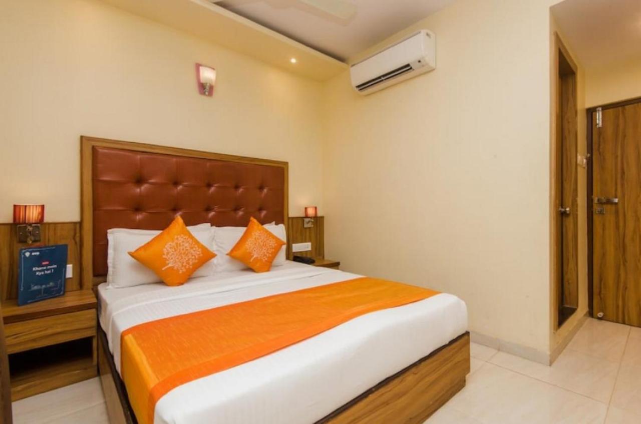 Aster Hotel Near Mumbai Airport 外观 照片